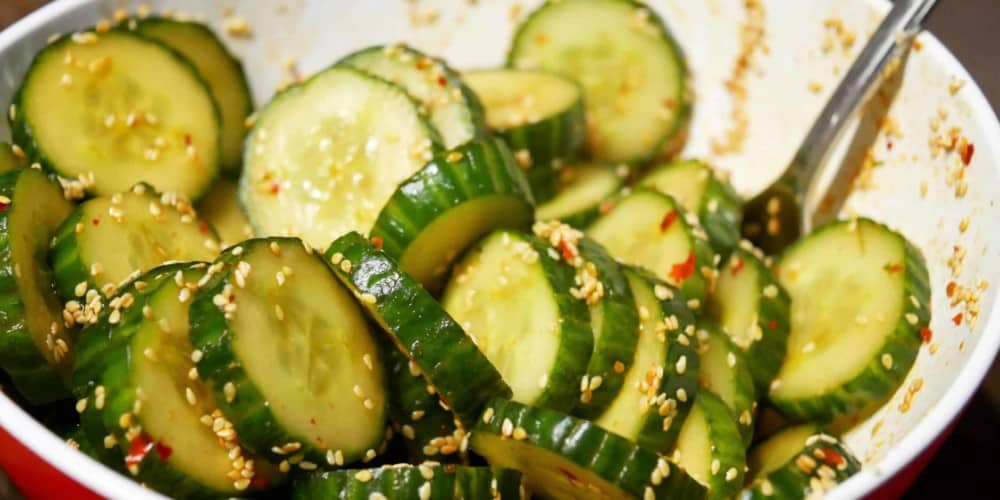 Komkommer-salade-Jamie-Oliver-scaled-1000x500.jpg